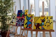 五年级学生如何绘制‘科技创新生活’绘画作品？