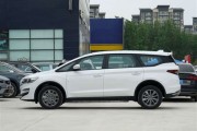 力帆枫叶新能源车