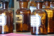 二氧化硫与氢氧化钠的化学反应及其应用