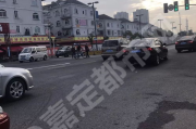 抢道导致车子刮擦护栏如何定责 开车时简单做好这几步