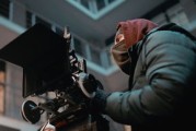 科技速览短视频，一镜到底新视角