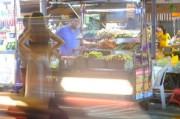 东鹏饮料，中国能量饮料市场的黑马与挑战