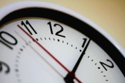 深入了解外盘黄金交易，选择正规平台的指南
