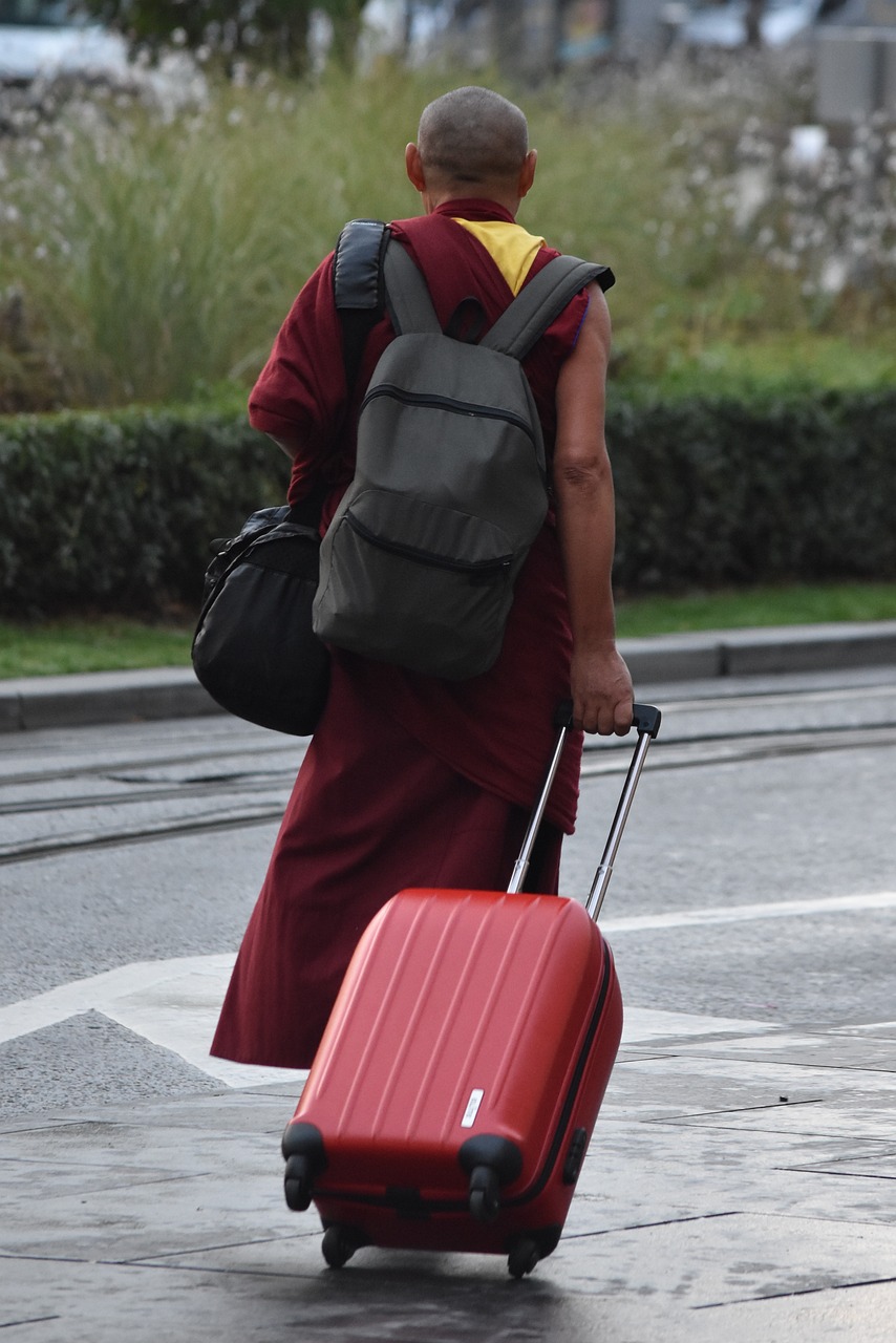 父女因高考结束旅游费用争吵的背后