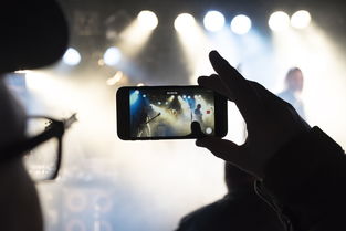 雷军直播遭遇麦炸了事件，一场意外中的智慧应对