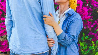 男子遭遇三角脑袋蛇咬伤，自我救治的奇迹