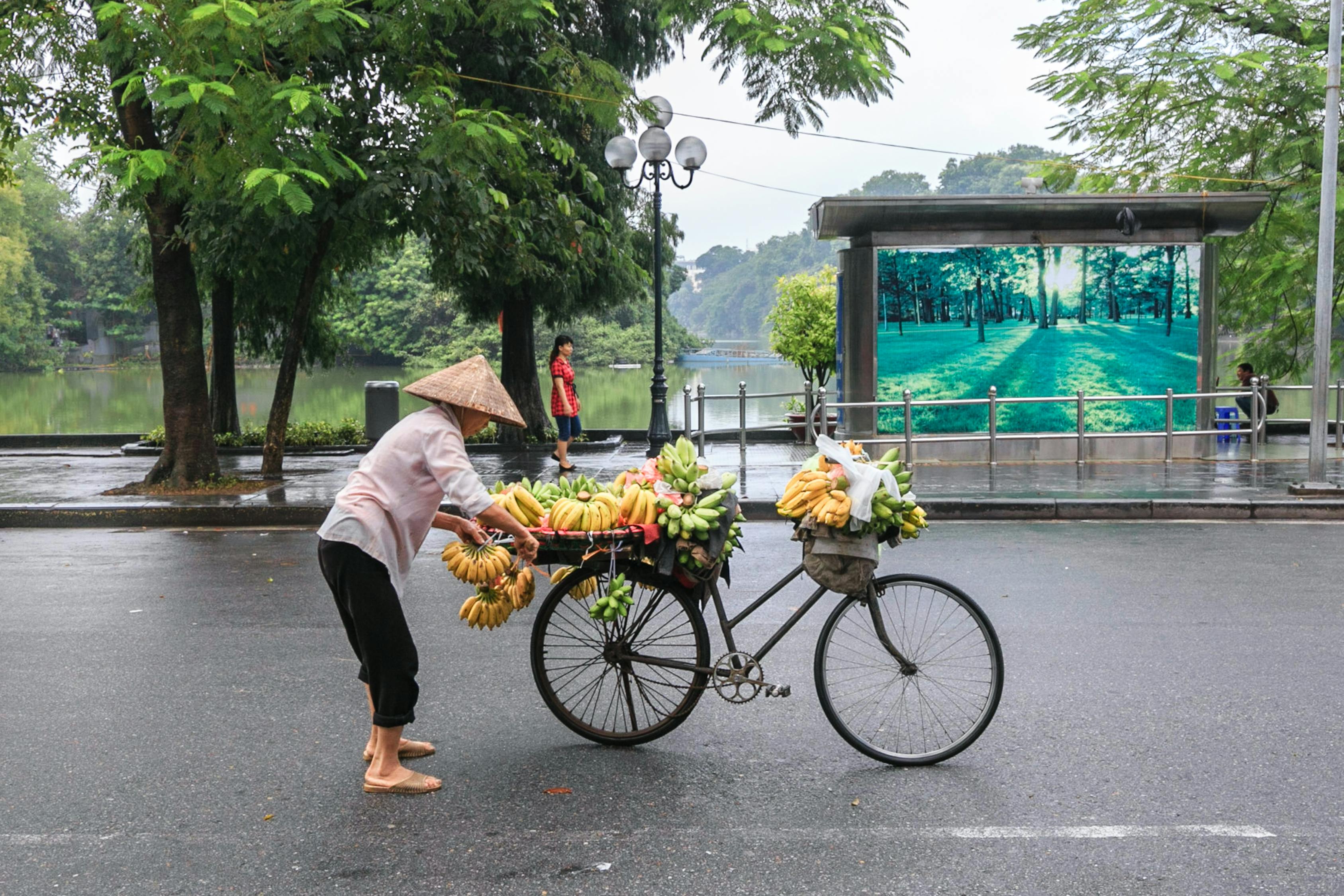 油价金价双双下跌，背后的原因与影响